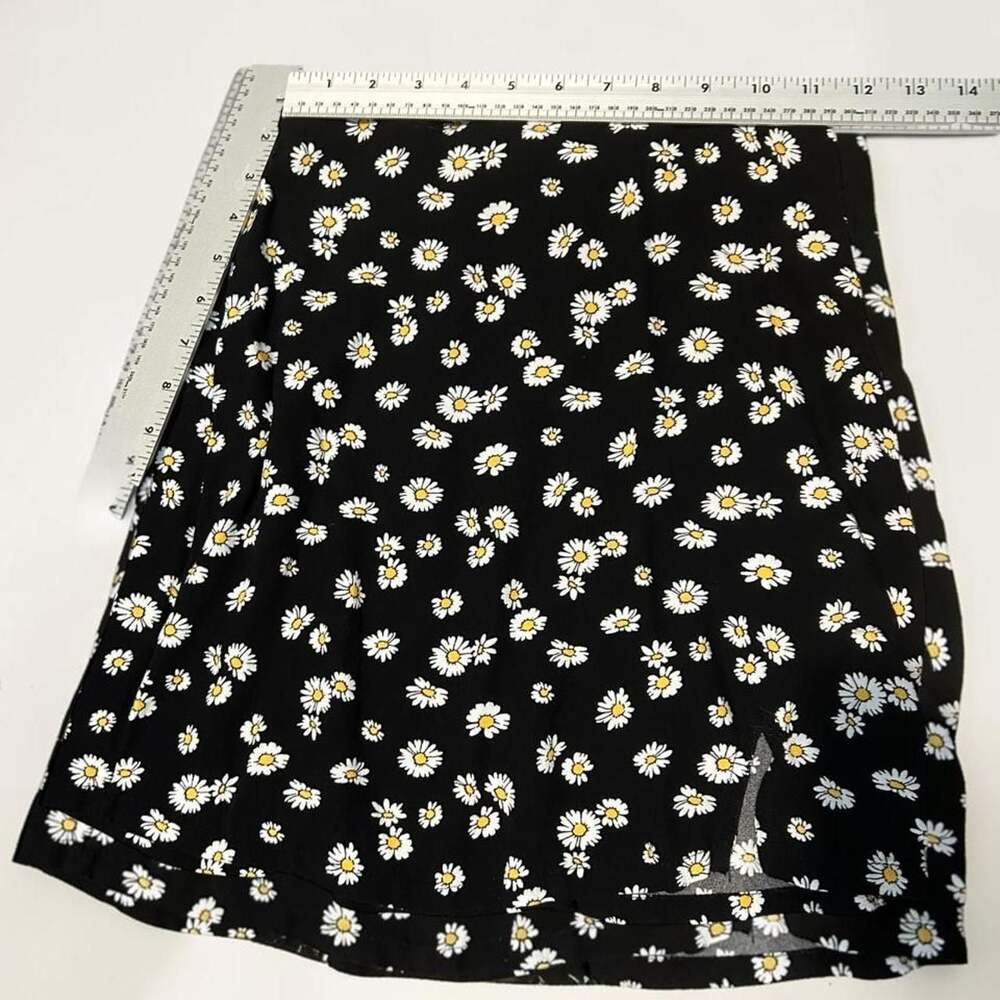 Hollister Ultra High-Rise Daisy Floral Mini Skirt Size XS